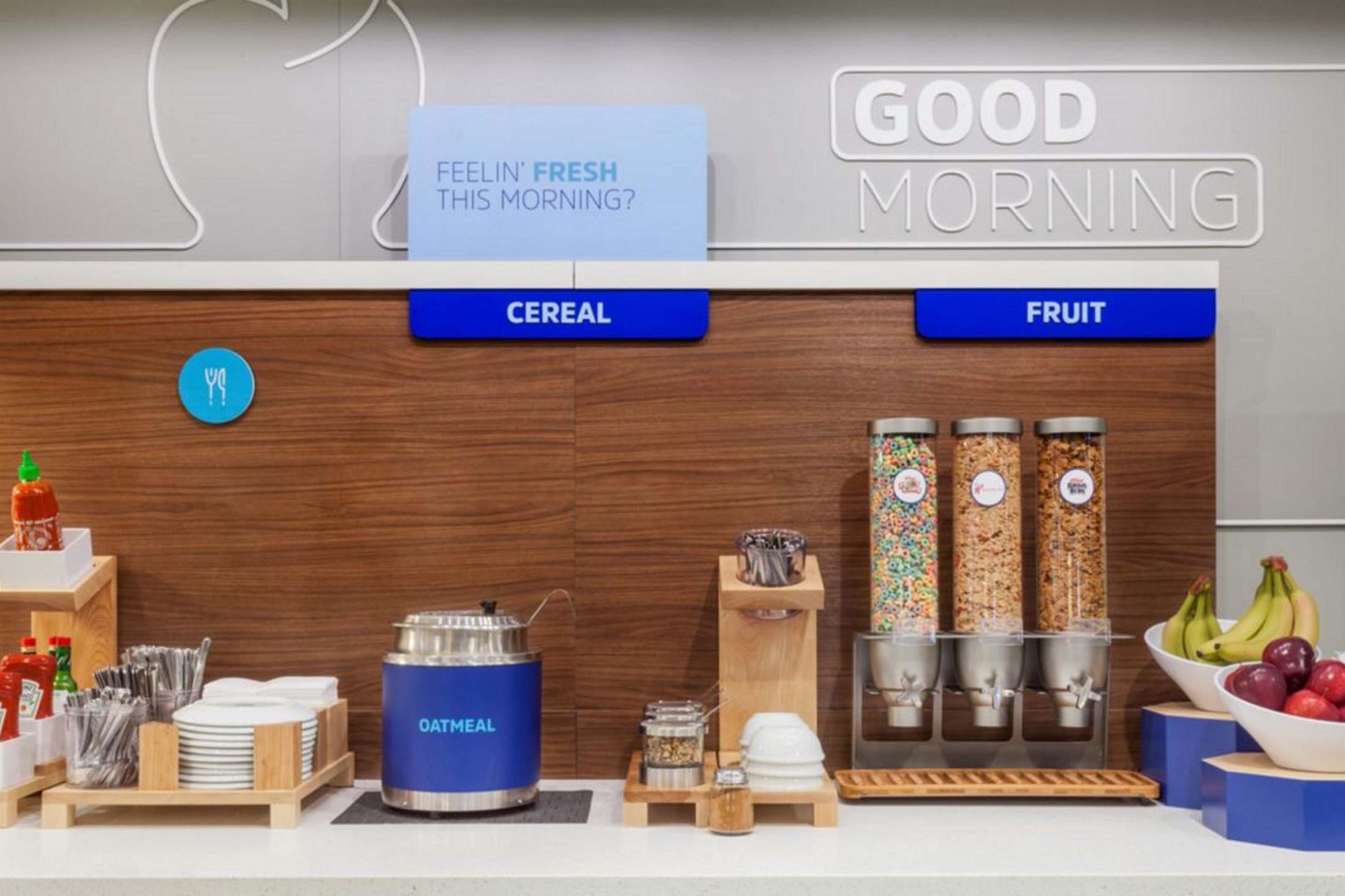 Holiday Inn Express & Suites Williams By Ihg Bagian luar foto