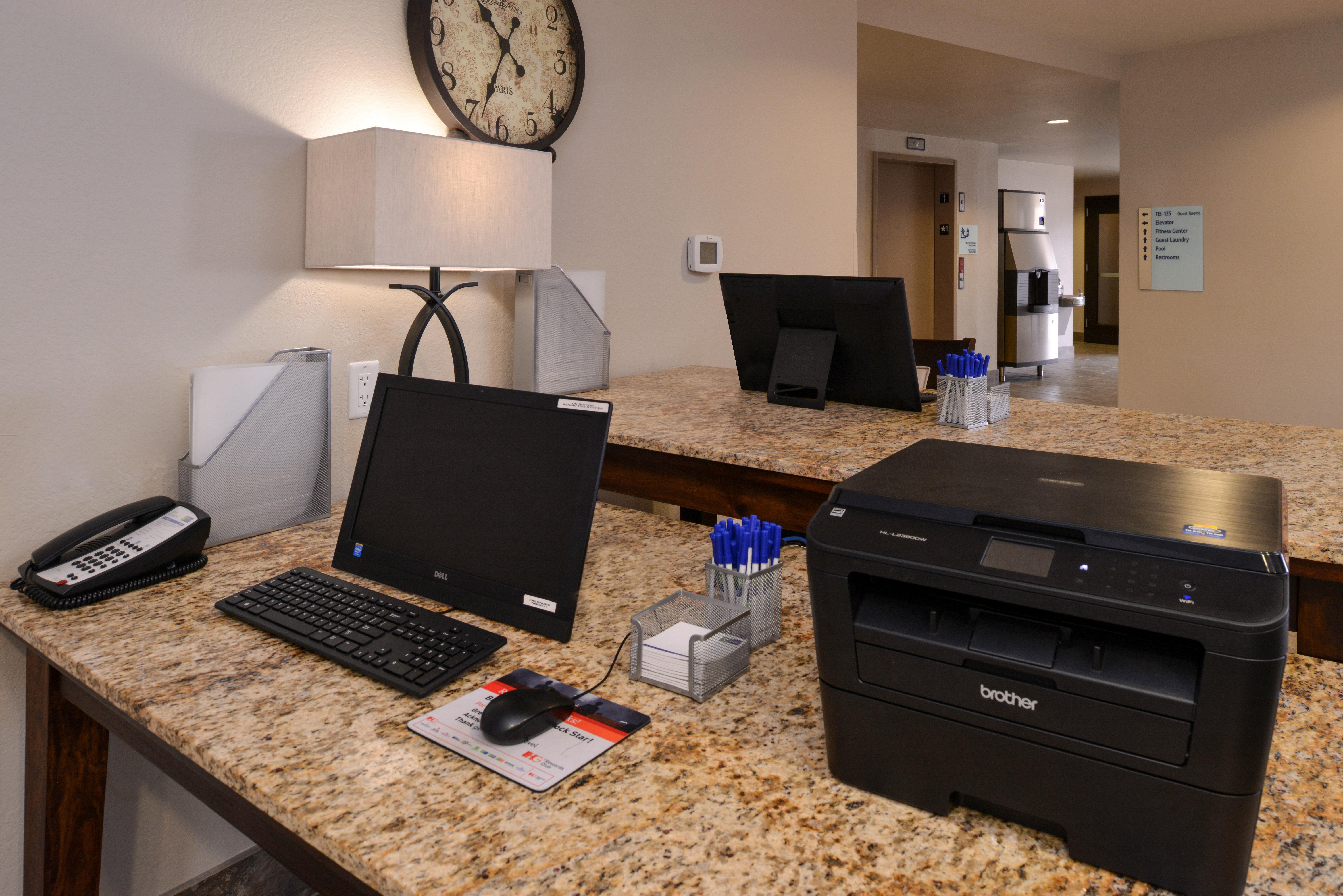 Holiday Inn Express & Suites Williams By Ihg Bagian luar foto