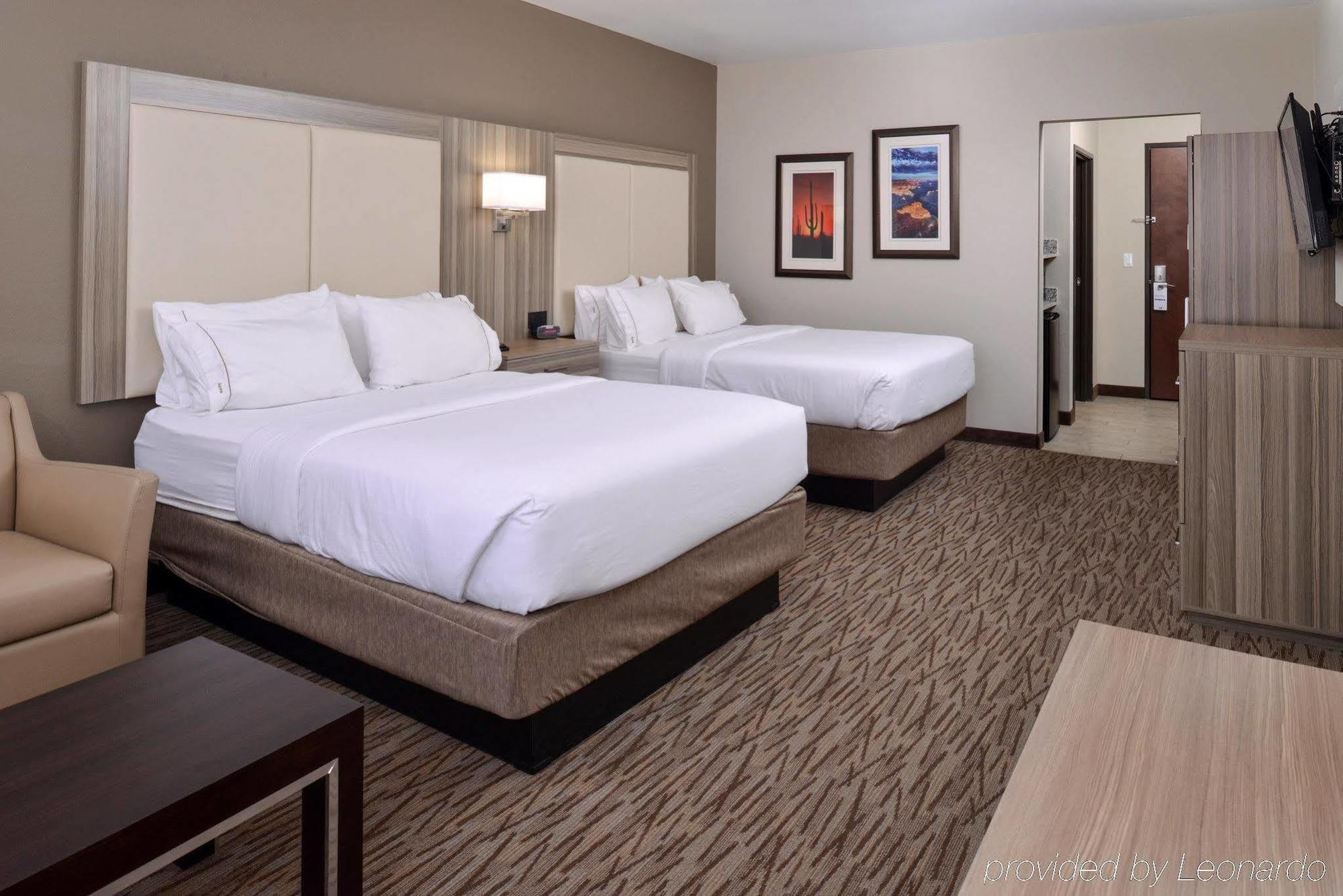 Holiday Inn Express & Suites Williams By Ihg Bagian luar foto